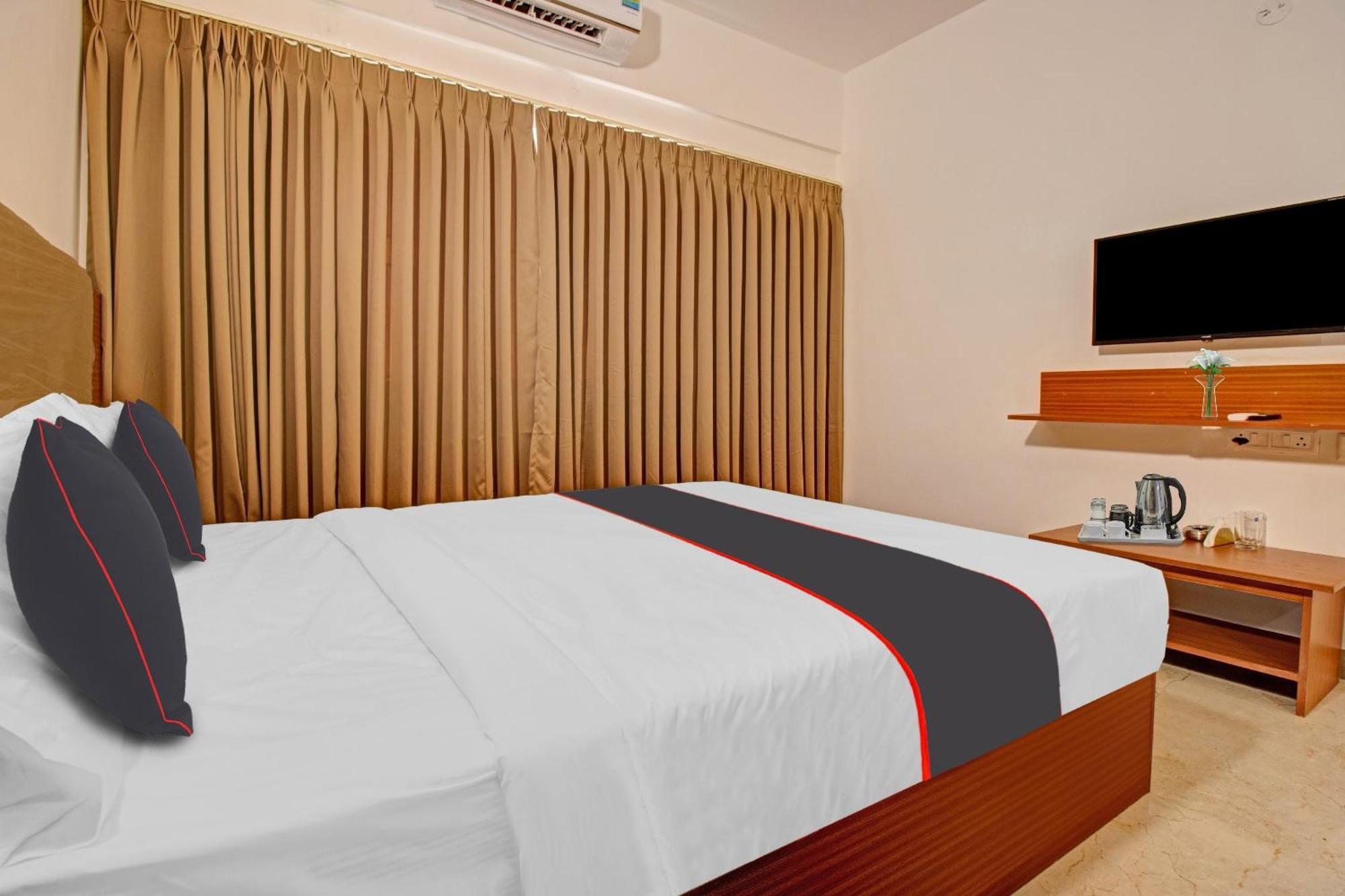 Super Collection O Petals Otium Business Hotel Bangalore Ngoại thất bức ảnh