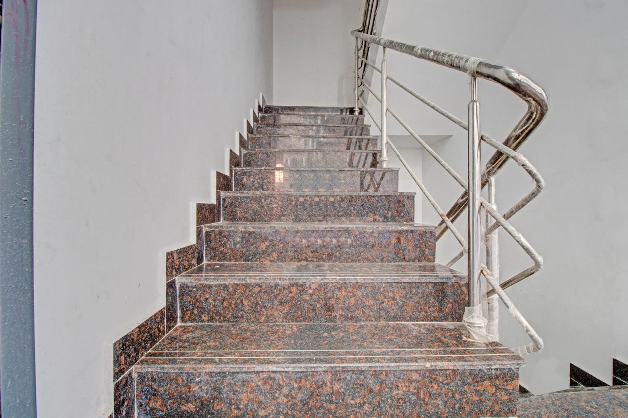 Super Collection O Petals Otium Business Hotel Bangalore Ngoại thất bức ảnh